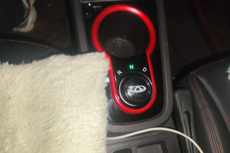 Used Chery QQ Little Ant 2022 Restyled Version Sweet Pink Edition Half-Sugar Version 3-Cell Lithium Battery 30kW 408km Range Gear Lever