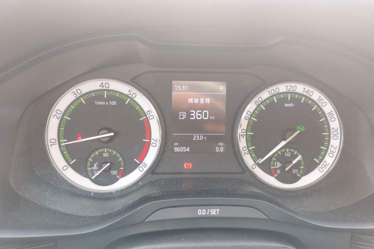 Used Skoda Kodiaq 2017 TSI330 7-Seater Two-Wheel-Drive Luxury Edition Instrument Cluster