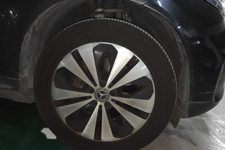 Used Mercedes-Benz EQC 2021 EQC 350 4MATIC Right Front Wheel Hub