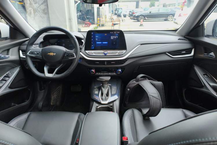 Used Chevrolet Menlo 2022 Starry Edition Center Console