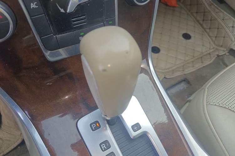 Used Volvo S80L 2012 2.0T T5 Luxury Edition Gear Lever