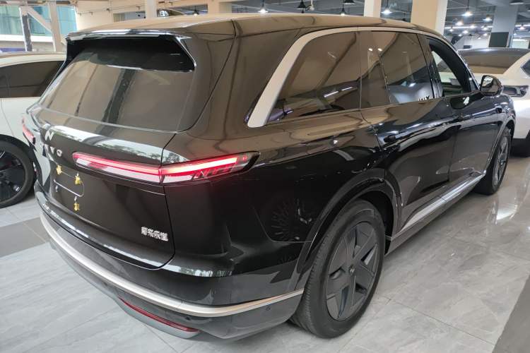 Used ONVO Luxeed L90 2025 Model—Ultra Six-Seater Version Rear Right 45 Deg