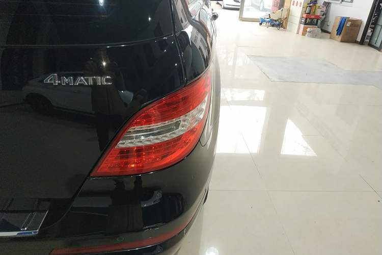 Used Mercedes-Benz R-Class 2014 R 320 4MATIC Luxury Model