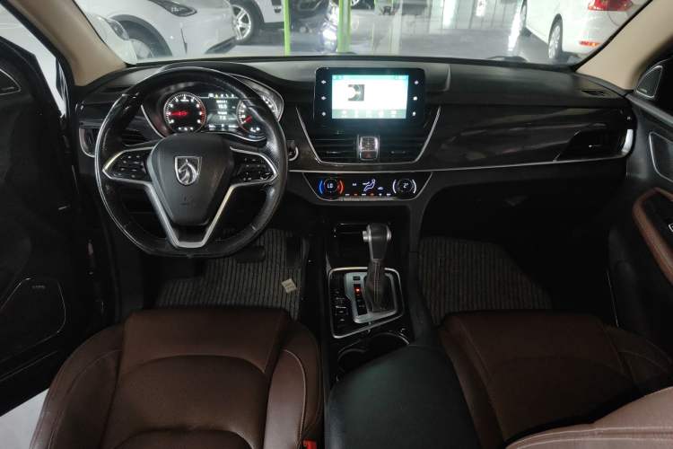 Used Baojun 560 2017 1.5T DCT Flagship Model 7 Seats