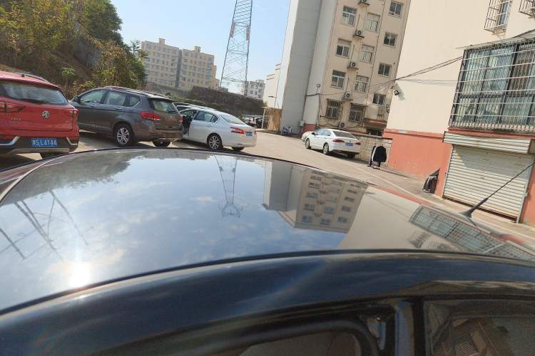 Used Hyundai Verna (older generation) 2014 1.4L Manual Smart GLS Trim
