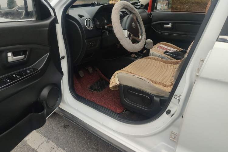 Used HYOSOW H2 2016 H2E 1.5L Elite Model BJ415B Driver Seat