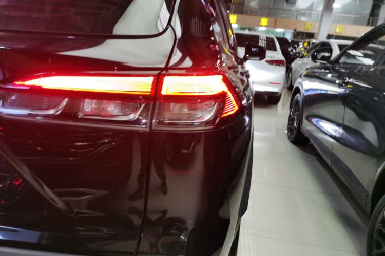 Used Toyota FRONTLANDER 2022 2.0L CVT Luxury PLUS Edition
