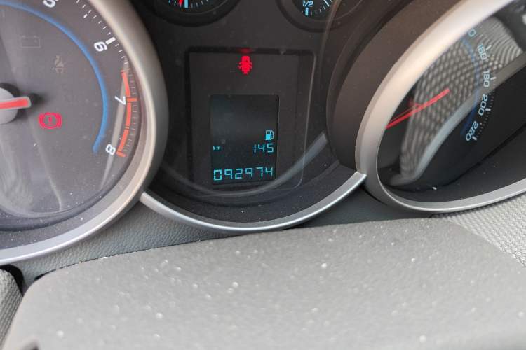 Used Chevrolet Cruze 2013 1.6L SE WTCC Edition MT Odometer Close Up