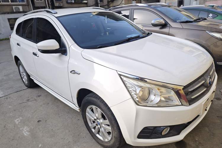 Used Venucia T70 2015 2.0L Manual RuiQu Version
