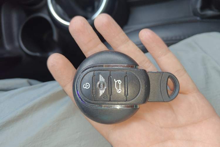 Used MINI MINI 2016 1.5T COOPER Avant-Garde