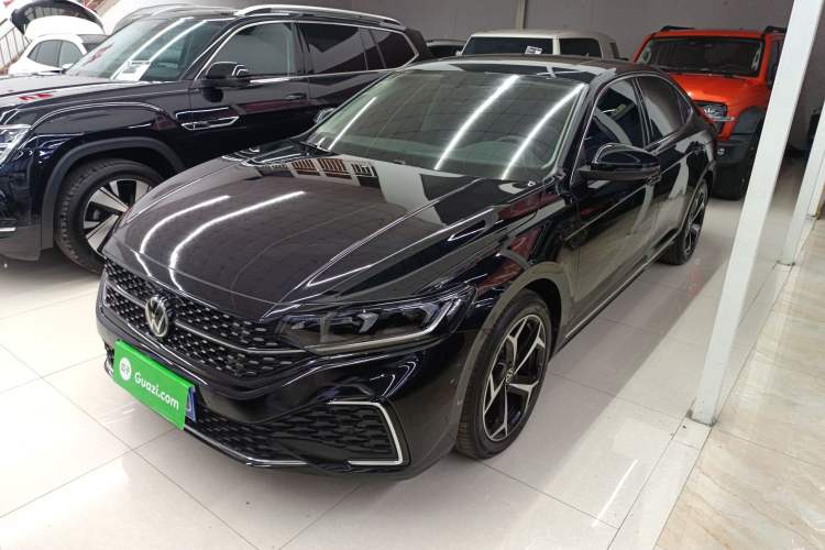 Used Volkswagen Passat 2024 380TSI Starry Dragon Edition