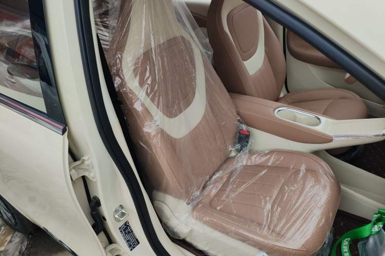 Used Wuling Bingo 2025 333 km Enjoyment Version Right Front Seat