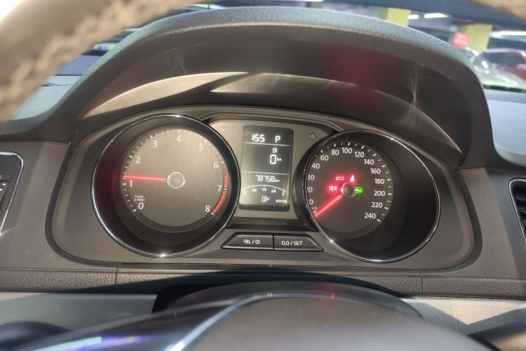 Used Volkswagen Lavida 2017 1.6L Automatic Comfort Edition Instrument Cluster