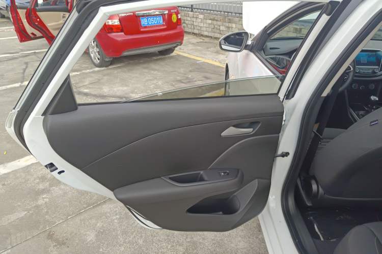 Used Chevrolet Monza 2019 320T Manual Xinxin Edition China VI