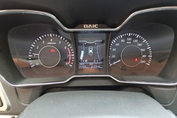 Used HYOSOW H3 2015 1.5L manual luxury version
