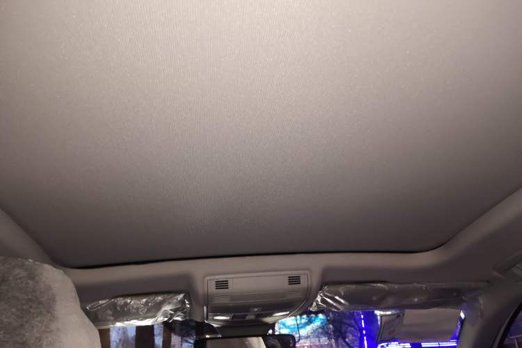 Used Volkswagen Tharu 2026 Model Xinrui 300TSI Ruiyi Edition Headliner