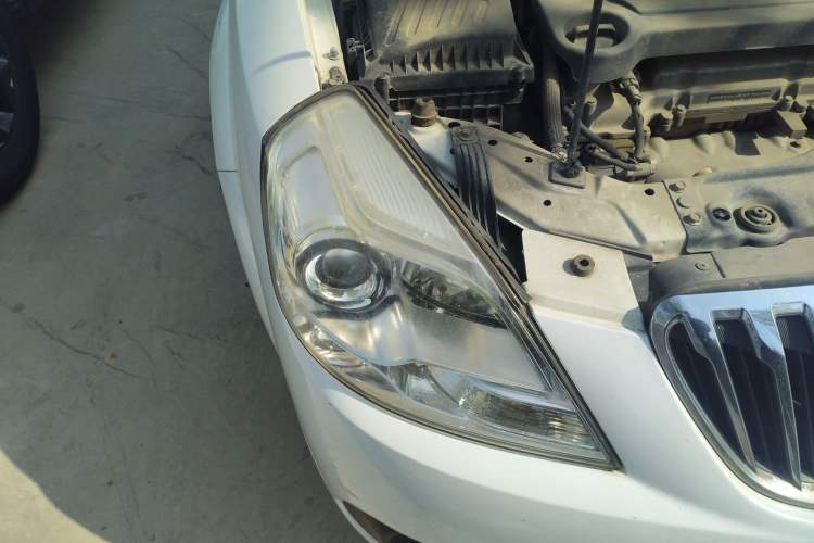 Used Buick Excelle 2013 1.5L Manual Classic Model Right Front Headlight