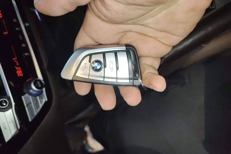 Used BMW 5 Series 2022 Restyled 525Li M Sport Package
