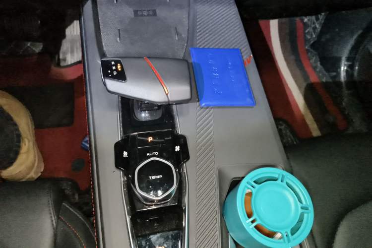 Used Oshan Z6 2023 Blue Whale 1.5T DCT Smart-Led City Edition
