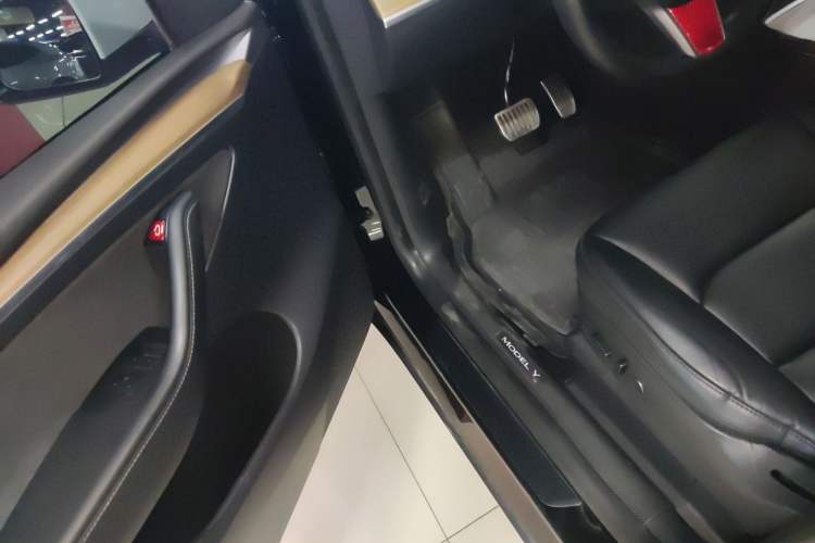 Used Tesla Model Y 2022 Rear-Wheel-Drive Version