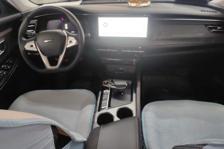 Used CHANGAN OSHAN X7 PLUS 2022 1.5T Blue Whale Edition Automatic Geeker Flagship Model Interior 2