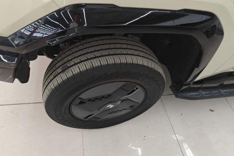 Used Brave warrior M817 2025 Model, Hero Exterior 4