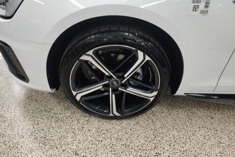 Used Audi A4L 2025 2 Million Units Enjoyment Version 40 TFSI Luxury Dynamic Edition