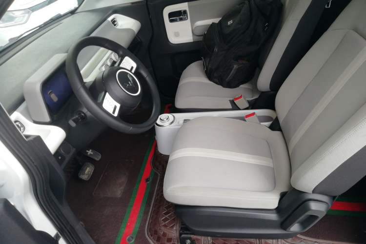 Used Wuling Air ev 2023 - Four Seats - Standard Edition
