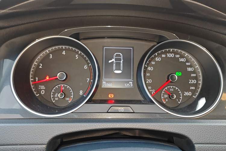 Used Volkswagen Golf 2018 230TSI Automatic Luxury Version
