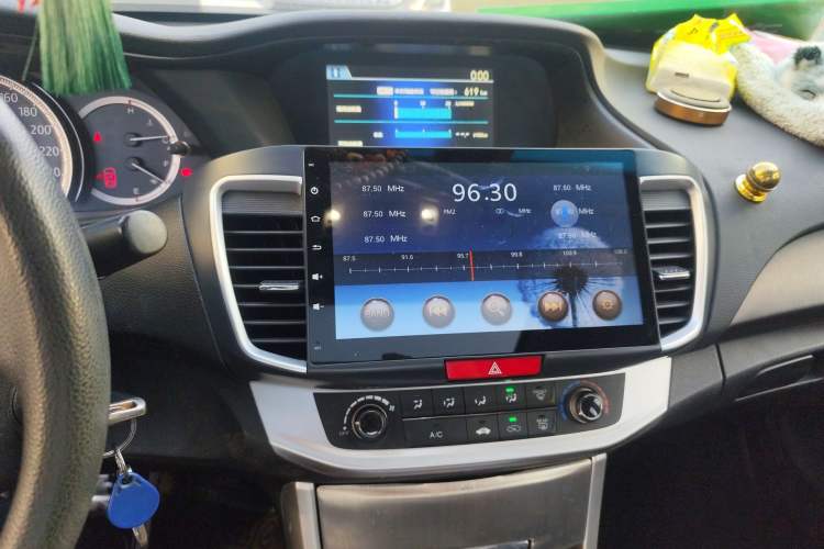 Used Honda Accord 2015 2.0L LX Comfort Edition Audio And AC Panel