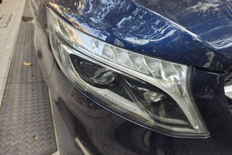 Used Mercedes-Benz V-Class 2021 V 260 Avantgarde Edition