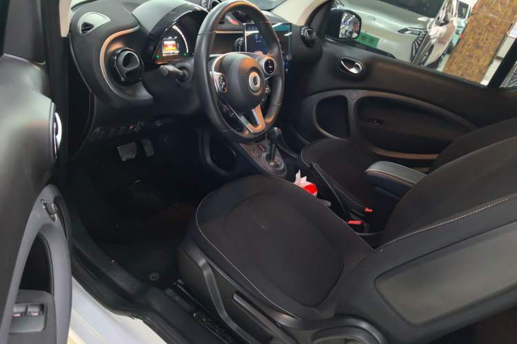 Used smart fortwo 2019 0.9T 66kW Hardtop Wind Power Edition China VI Driver Seat
