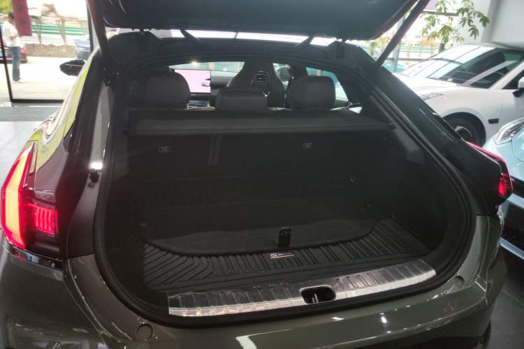 Used Zeekr 001 2024 WE Edition 95 kWh All-Wheel Drive Trunk