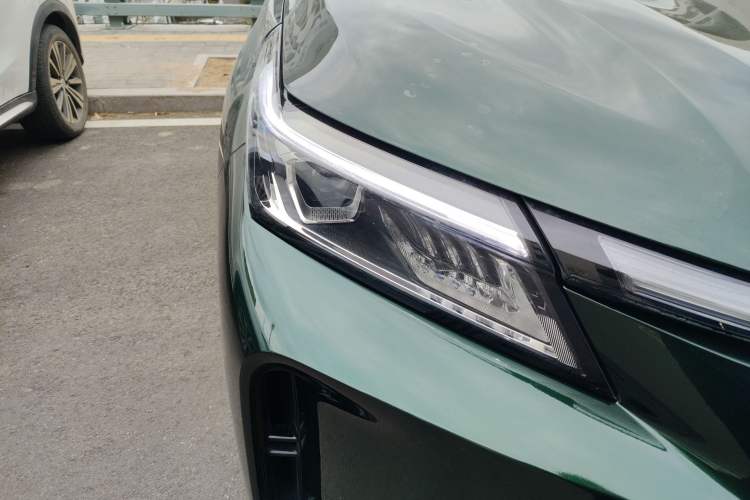 Used Landian E5 PLUS 2025 165 km Long-Range Version PLUS 7-Seater