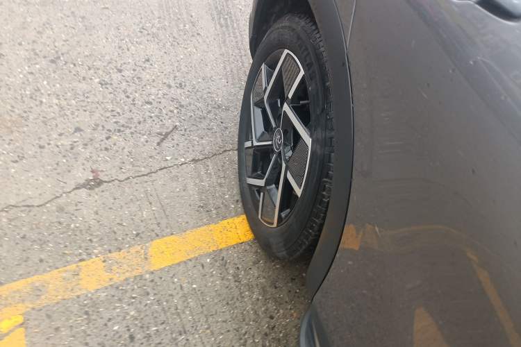 Used BYD Yuan PLUS 2023 Champion Edition 510KM Superior Model Right Rear Wheel Hub