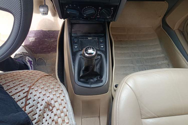 Used Volkswagen Santana Vista 2008 1.8L Manual Sishang Model Gear Lever