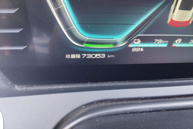 Used BYD Song Pro New Energy 2019 DM 1.5T Four-Wheel Drive Performance Edition Deluxe Model Odometer Close Up