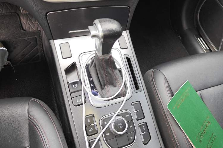 Used Haval H6 Coupe 2018 Blue Label 1.5T Automatic Two-Wheel Drive Luxury Model Gear Lever