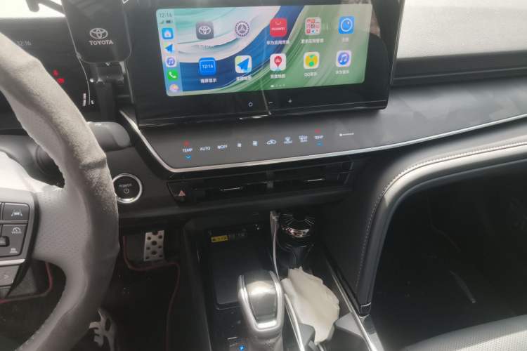 Used Toyota Camry 2026 Model Dual-Engine 2.0HSE Sport Lite Edition
