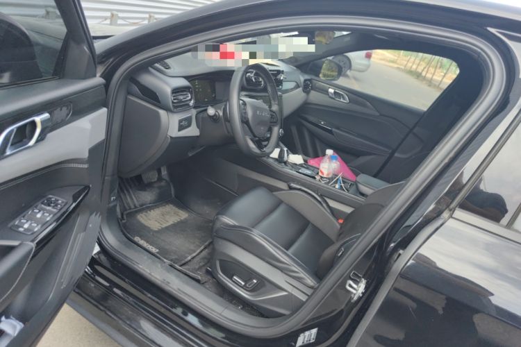 Used Lynk & Co 03 2022 2.0TD DCT GenioPlus Left Front Seat