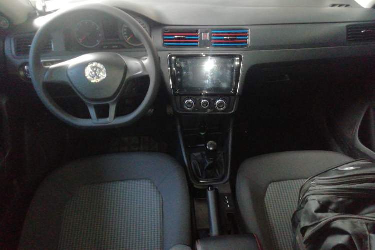 Used Volkswagen Santana 2016 1.6L Manual Fashion Edition
