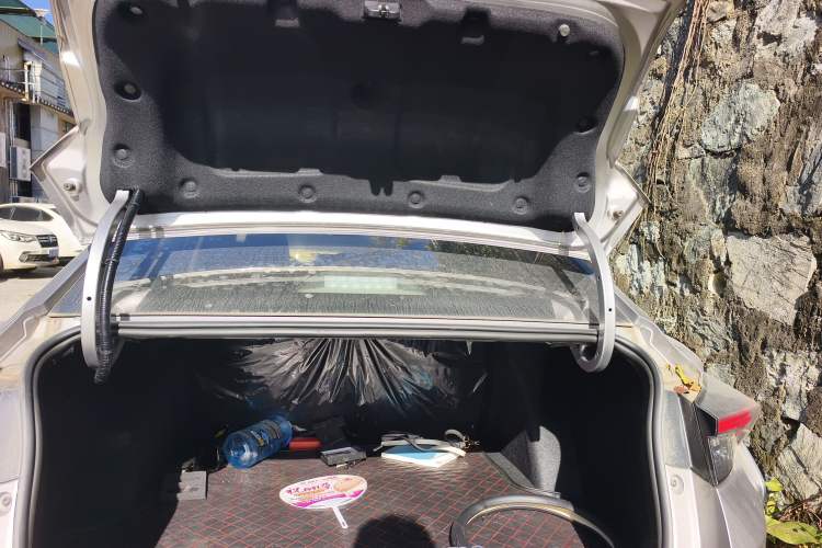 Used Dongfeng Aeolus Yixuan 2020 230T Automatic Dazzle Track Edition
