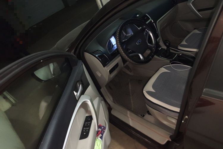 Used Geely Auto Emgrand 2016 Sedan 1.5L Manual Luxury Model