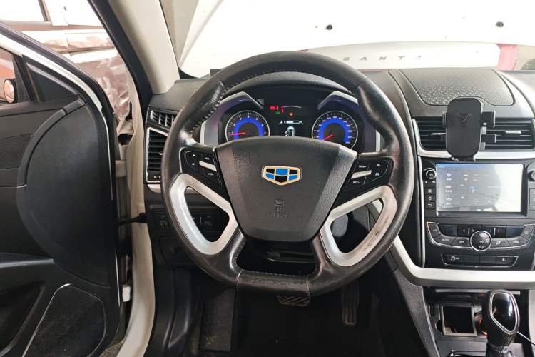 Used Geely Auto Emgrand 2016 Sedan 1.5L CVT Upward Version Steering Wheel