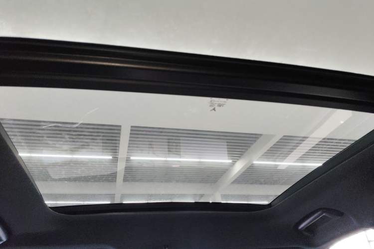 Used VOYAH FREE 2025 318 318 km Rear-Drive Touring Edition