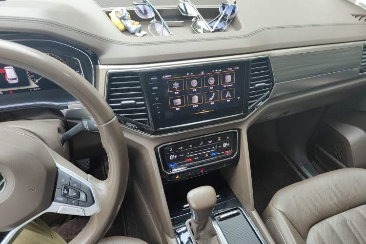 Used Volkswagen Viloran 2020 330TSI Luxury Edition
