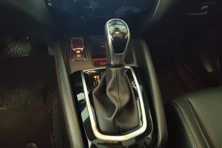 Used Nissan Qashqai 2021 2.0L CVT Luxury Edition Gear Lever