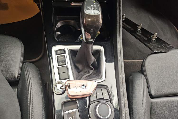 Used BMW 1 Series 2017 118i Sport Edition Gear Lever