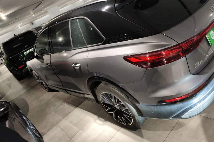 Used Audi Q5 e-tron 2022 40 e-tron Starlight Edition Mech Kit
