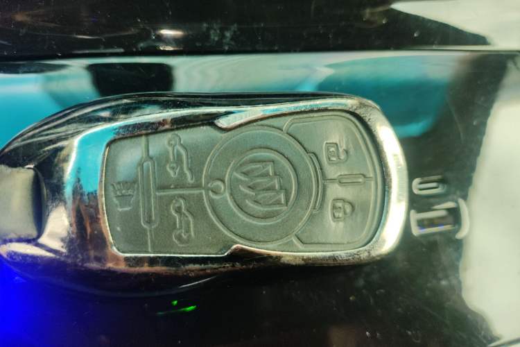 Used Buick GL8 2017 ES 28T Luxury Model China V Standard